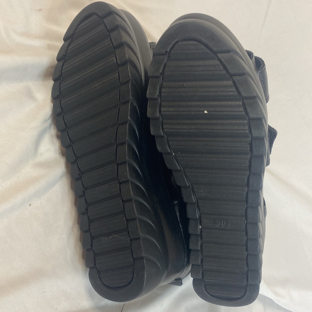 Women's Black Vegan Leather Sandals, Size 39 - Picture 5 of 5